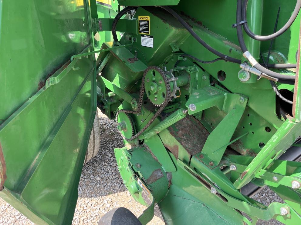 Image for 2015 John Deere 569
