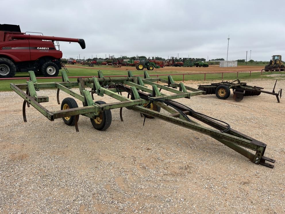 Image for John Deere 1600