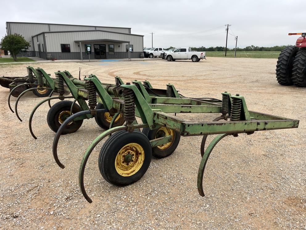 Image for John Deere 1600
