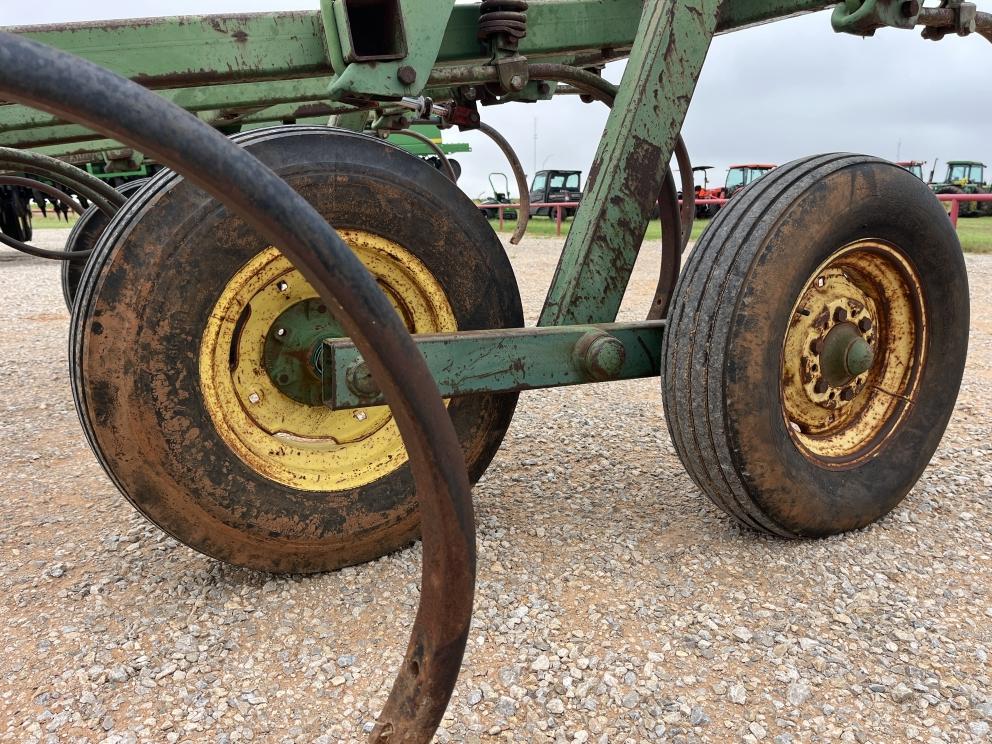 Image for John Deere 1600