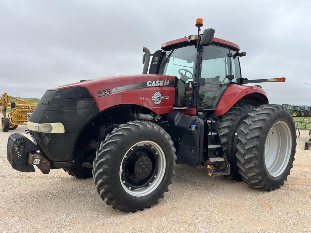 Image for 2013 Case IH MAGNUM 235