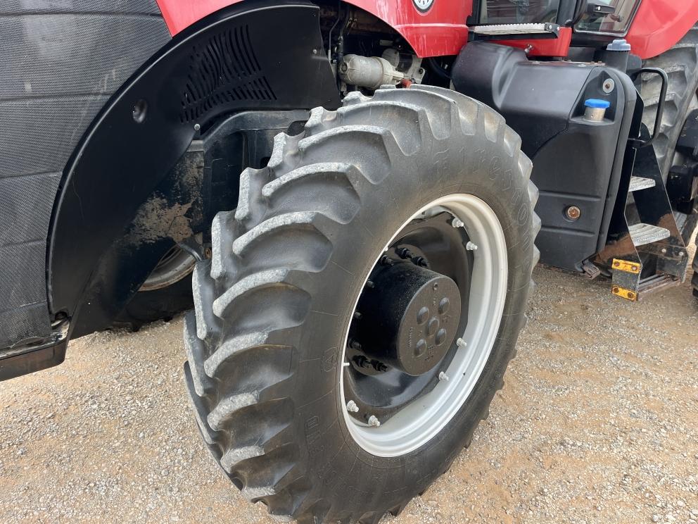 Image for 2013 Case IH MAGNUM 235