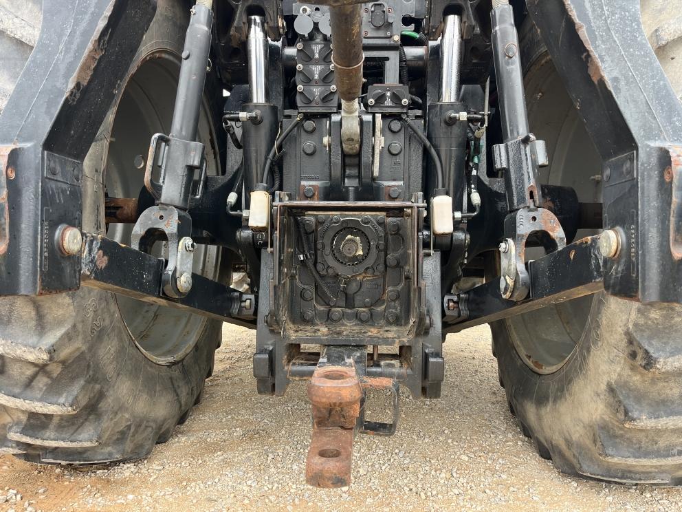 Image for 2013 Case IH MAGNUM 235