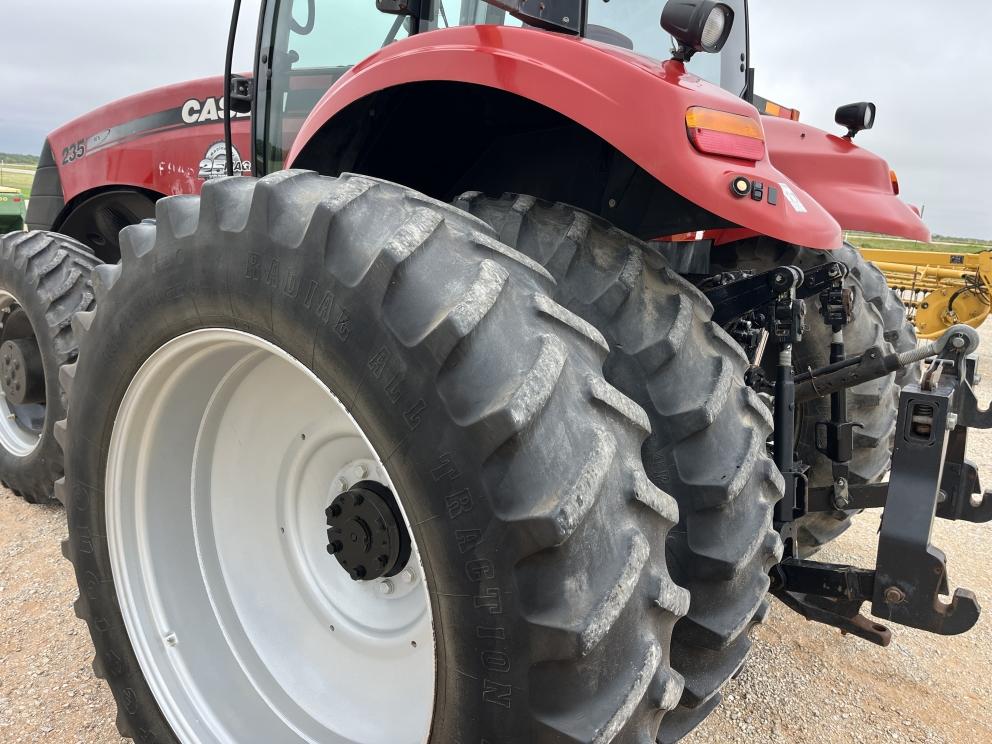 Image for 2013 Case IH MAGNUM 235