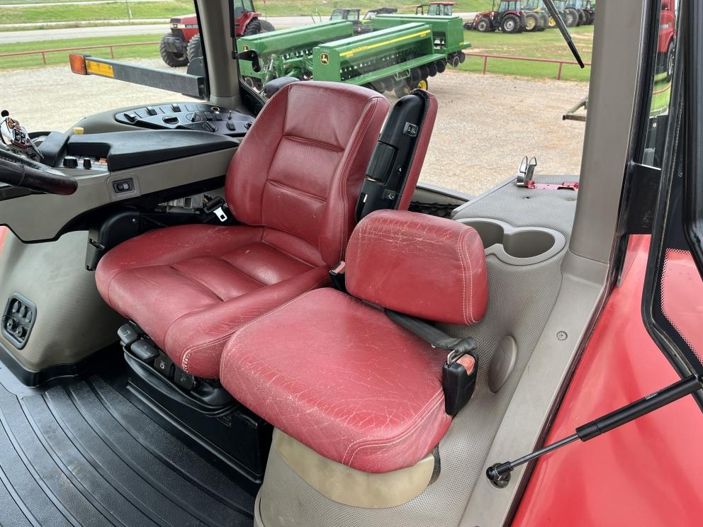Image for 2013 Case IH MAGNUM 235