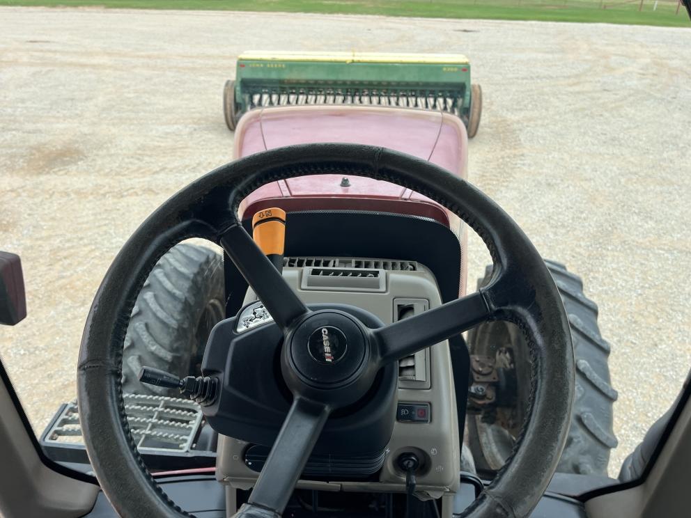 Image for 2013 Case IH MAGNUM 235