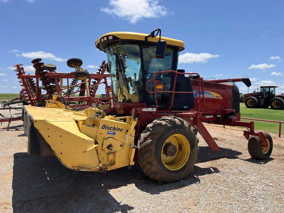 Image for 2009 New Holland H8060