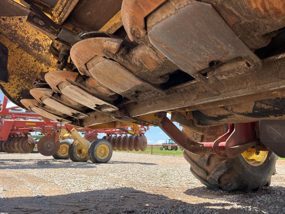 Image for 2009 New Holland H8060