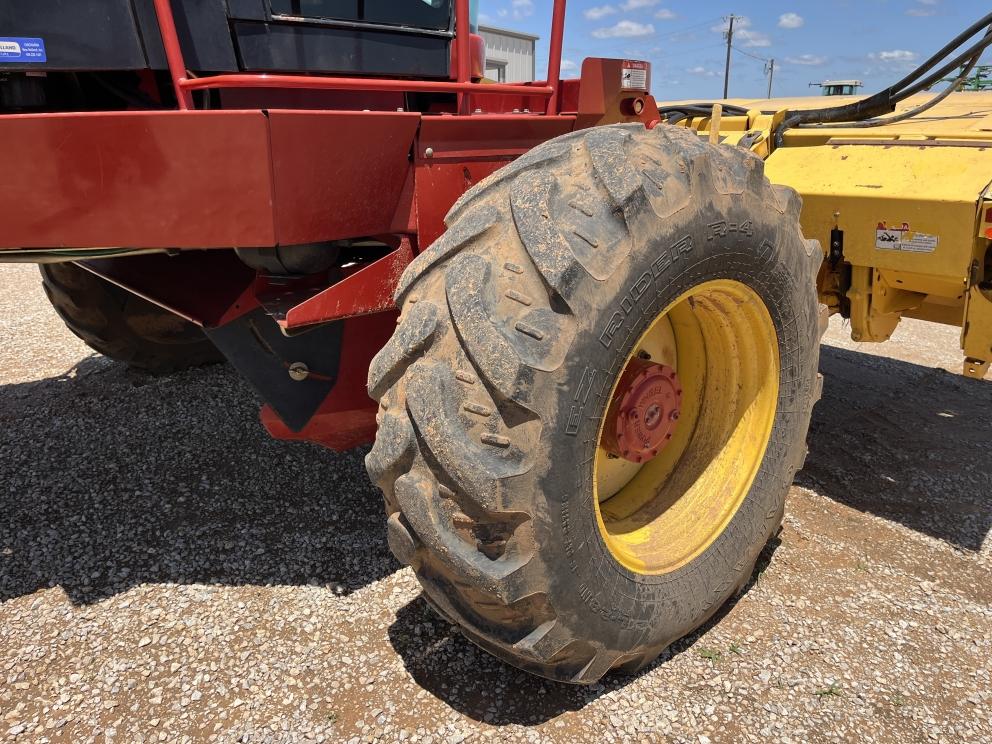 Image for 2009 New Holland H8060