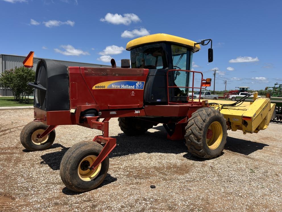 Image for 2009 New Holland H8060