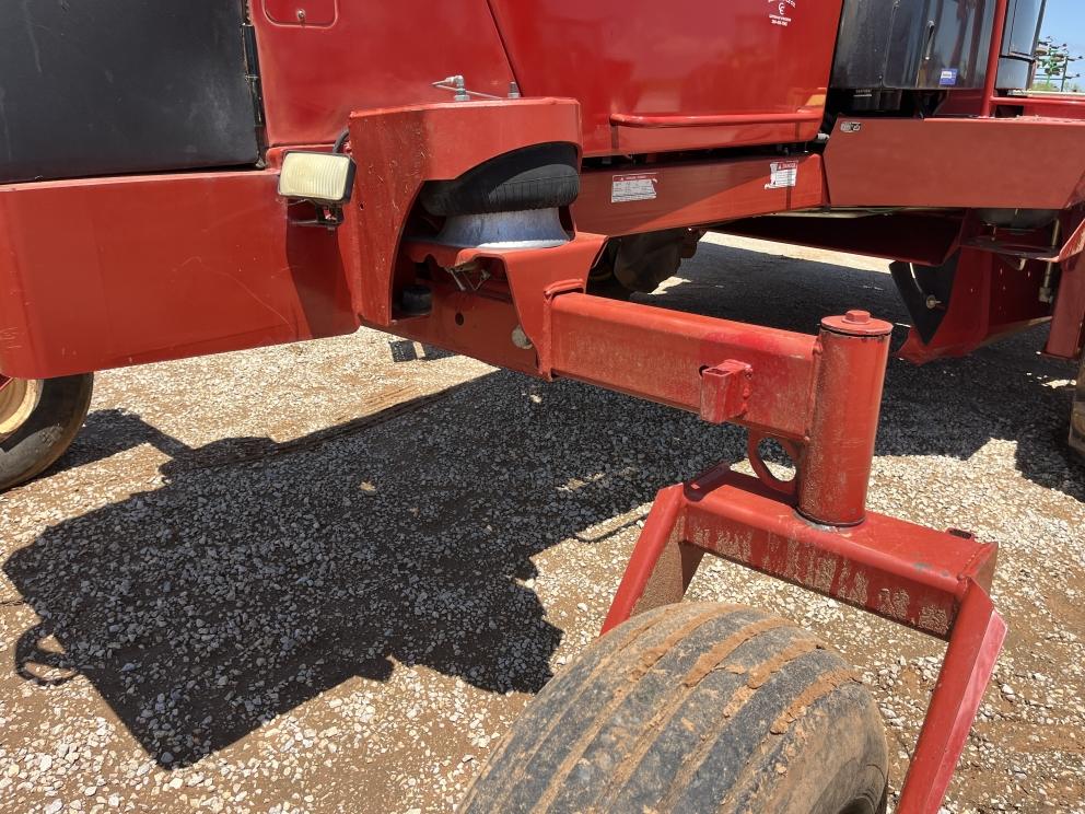 Image for 2009 New Holland H8060