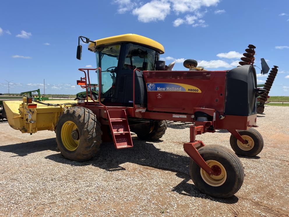 Image for 2009 New Holland H8060
