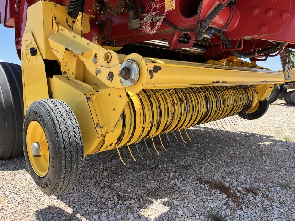 Image for 2016 New Holland ROLL-BELT 460