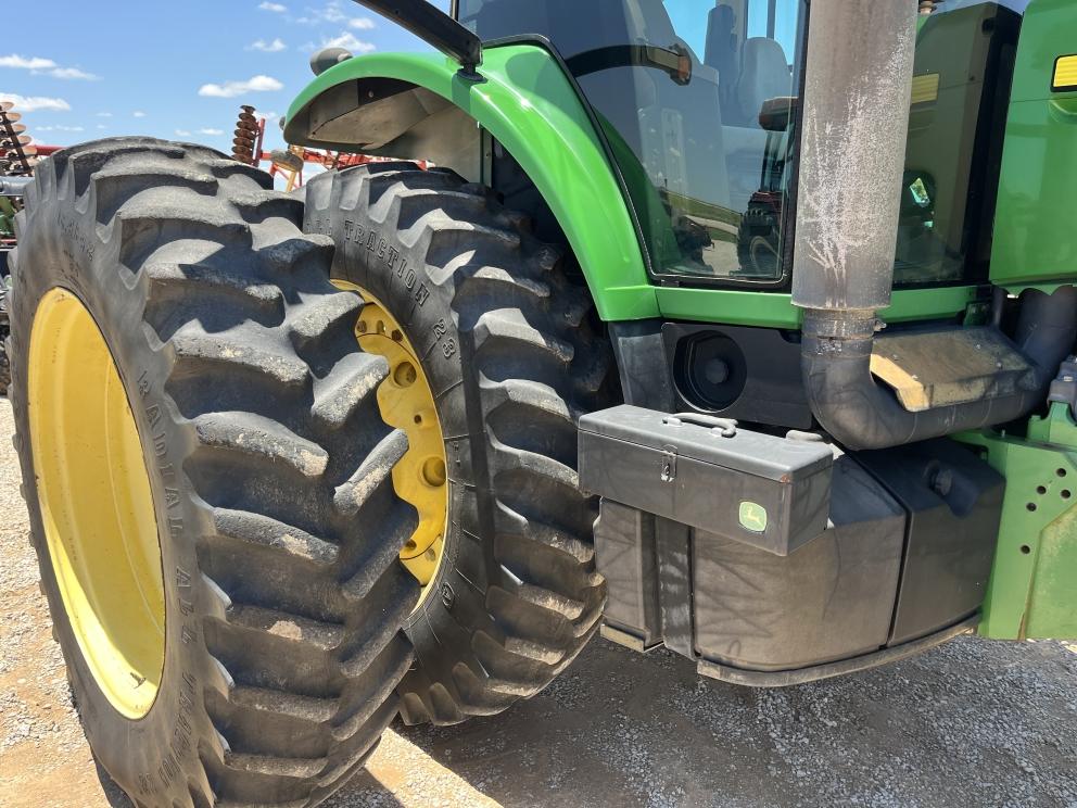 Image for 2008 John Deere 7830