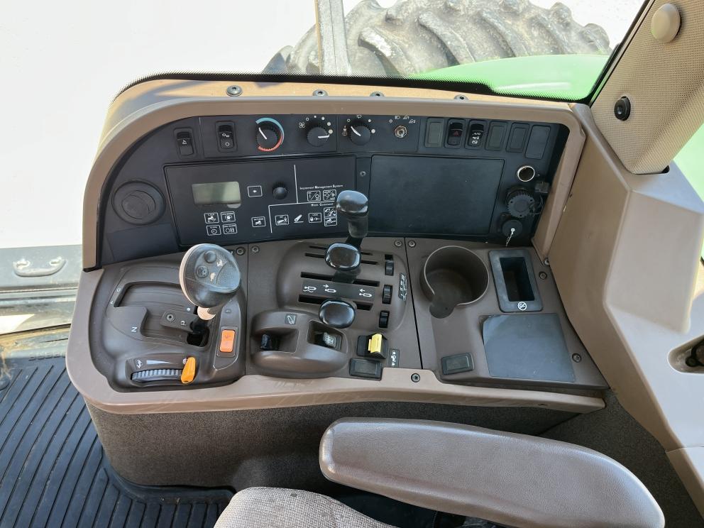 Image for 2008 John Deere 7830