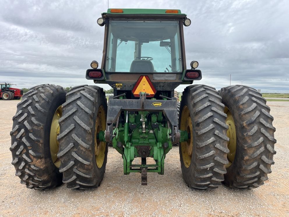 Image for 1991 John Deere 4755