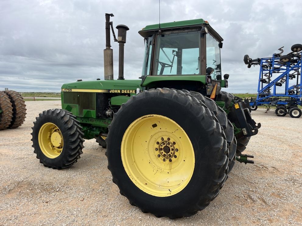 Image for 1991 John Deere 4755
