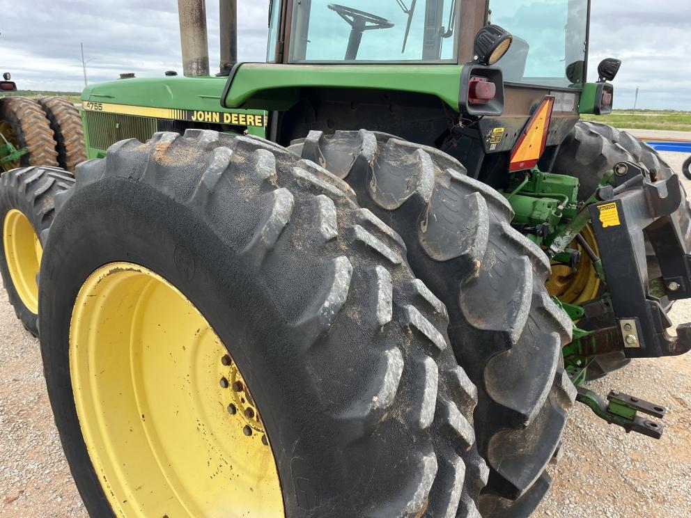 Image for 1991 John Deere 4755