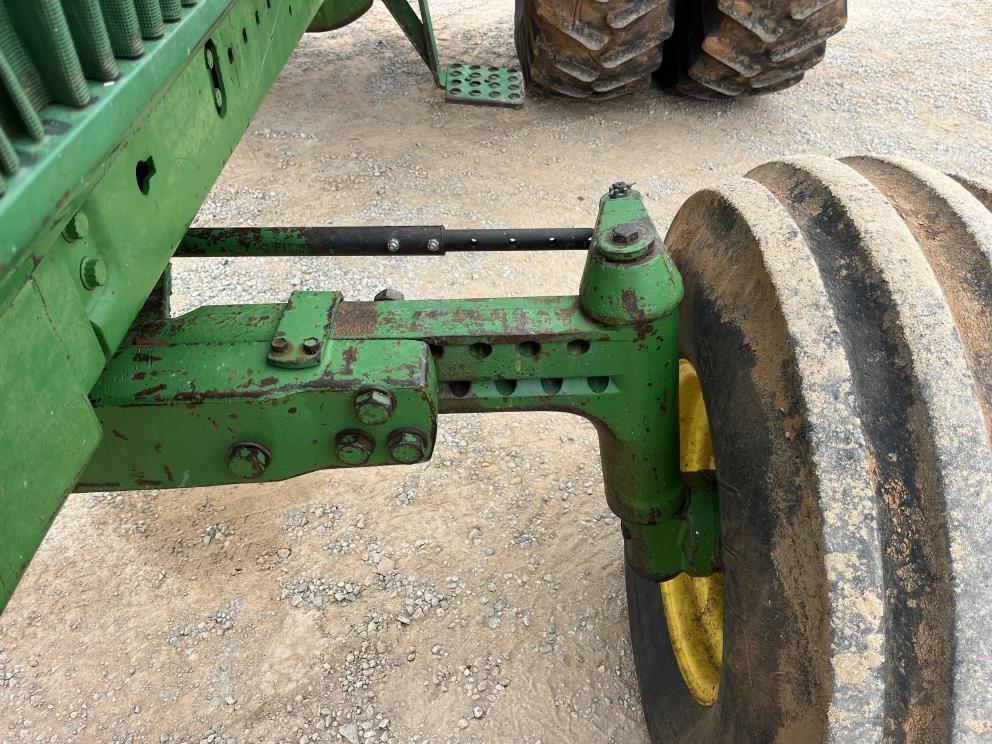 Image for 1983 John Deere 4650