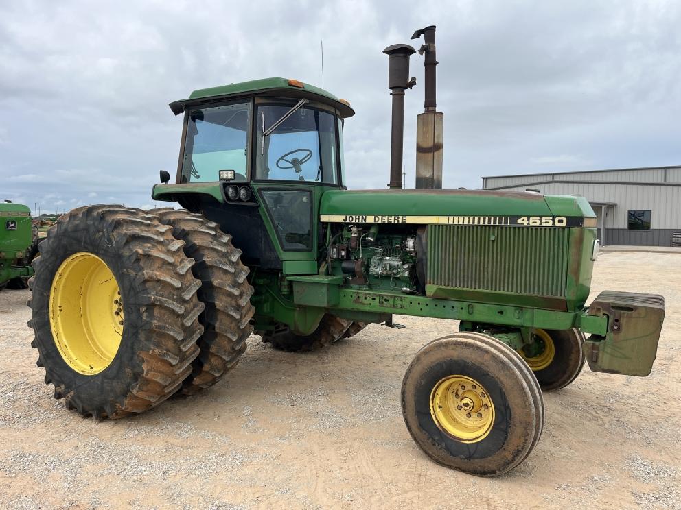 Image for 1983 John Deere 4650