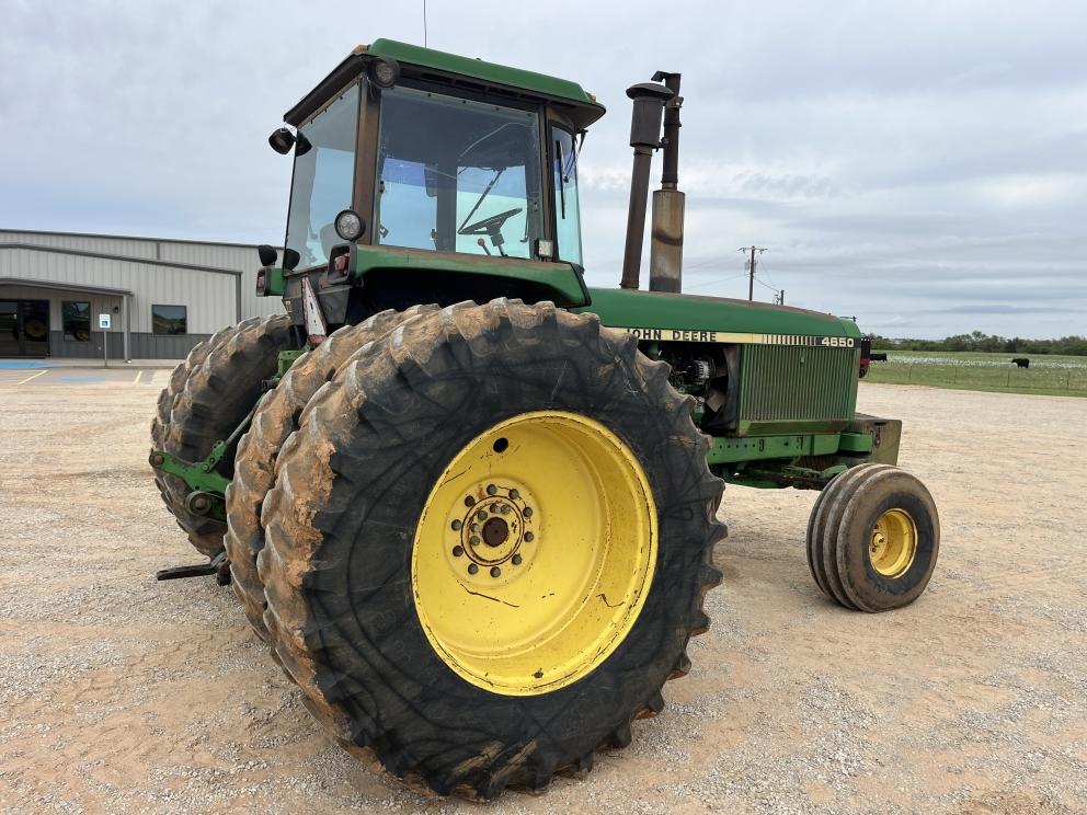 Image for 1983 John Deere 4650