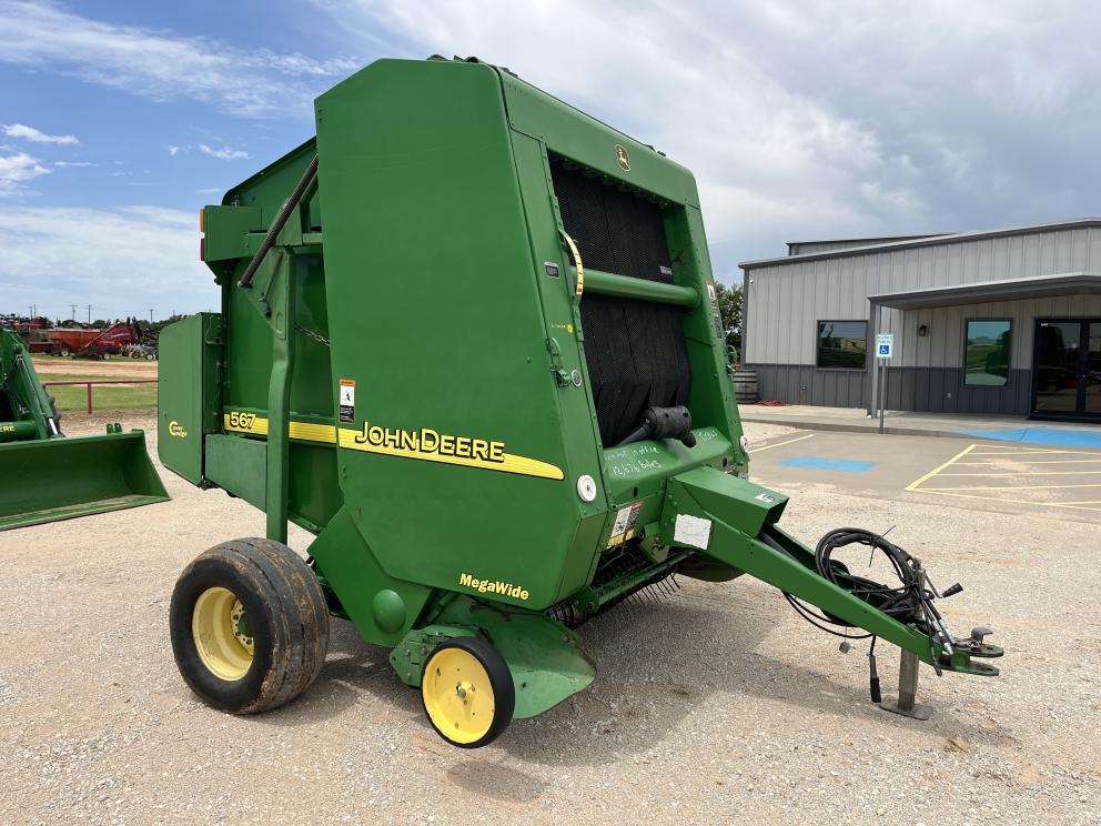 Image for 2002 John Deere 567