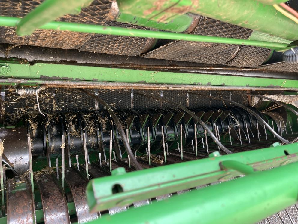Image for 2002 John Deere 567