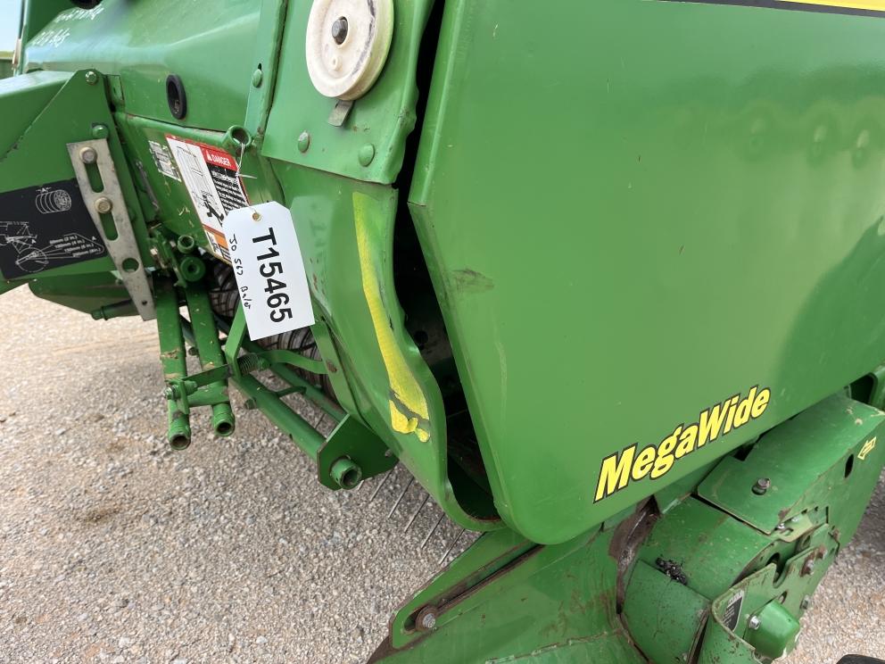 Image for 2002 John Deere 567