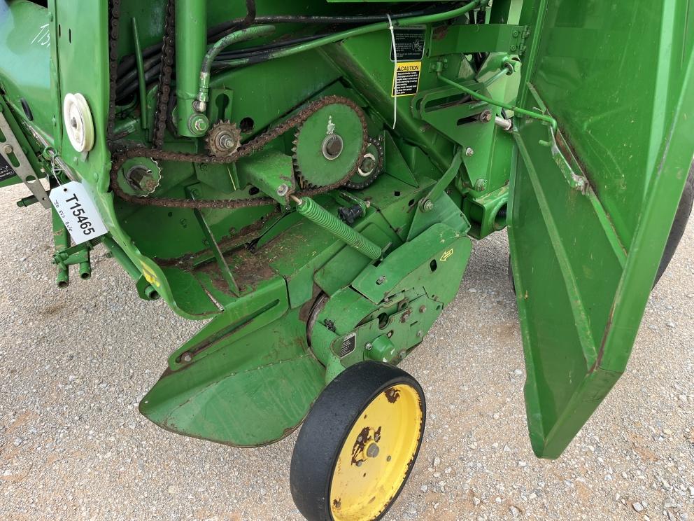 Image for 2002 John Deere 567