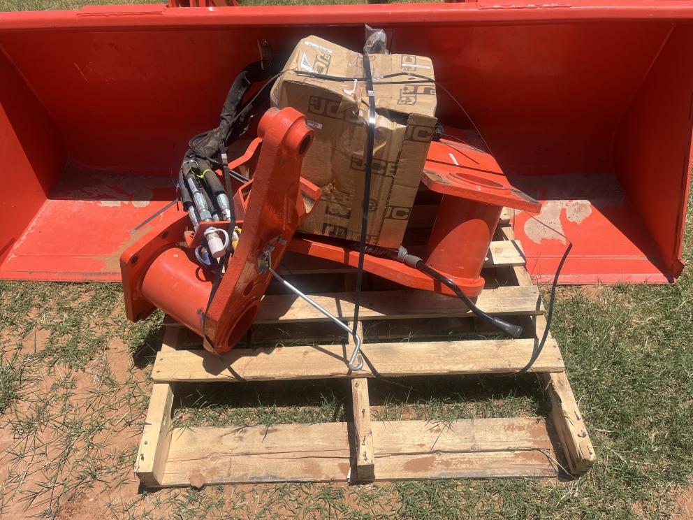 Image for 2023 Kubota LA1854