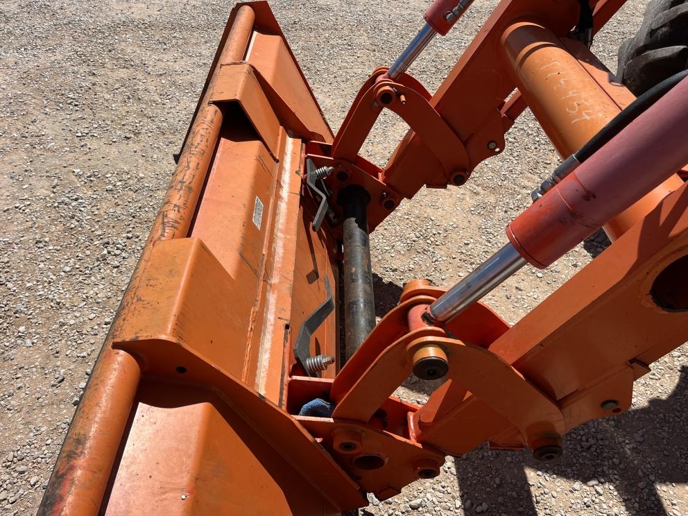 Image for 2016 Kubota M135GX