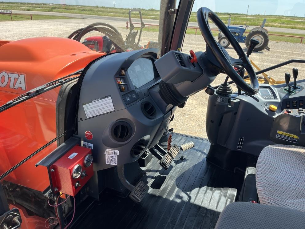 Image for 2016 Kubota M135GX
