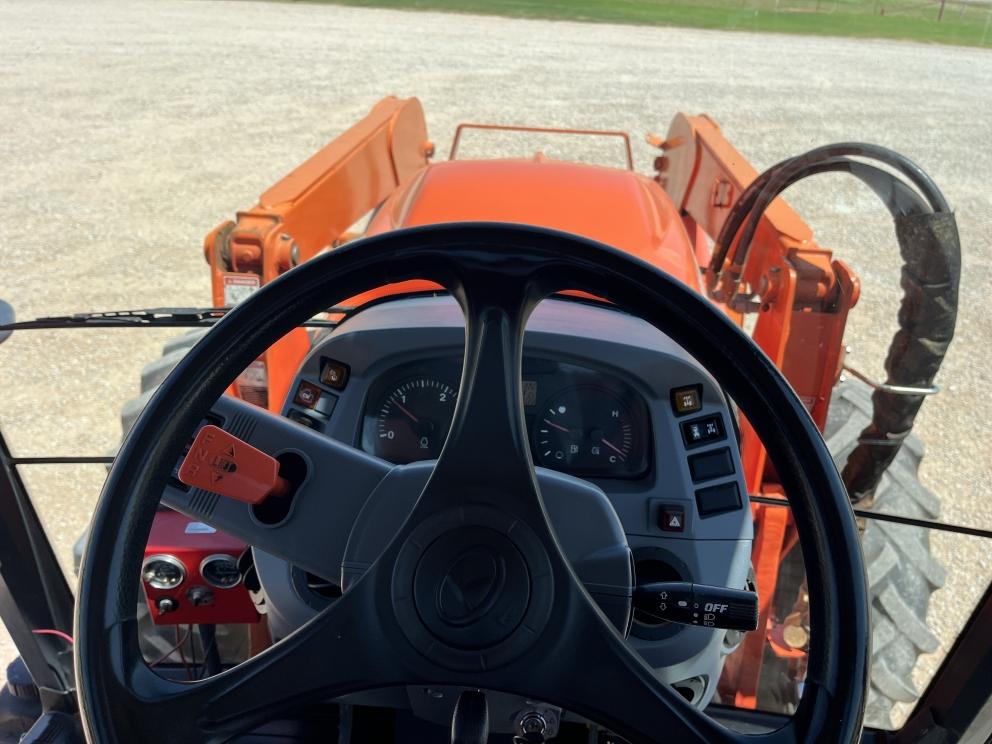 Image for 2016 Kubota M135GX