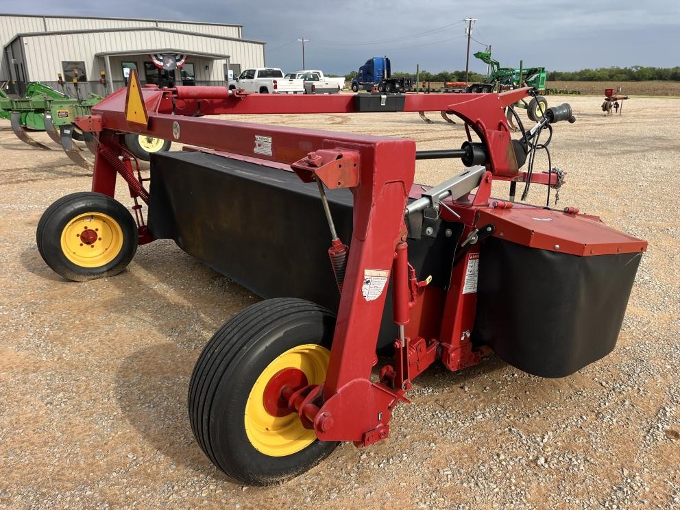 Image for 2015 New Holland H6830