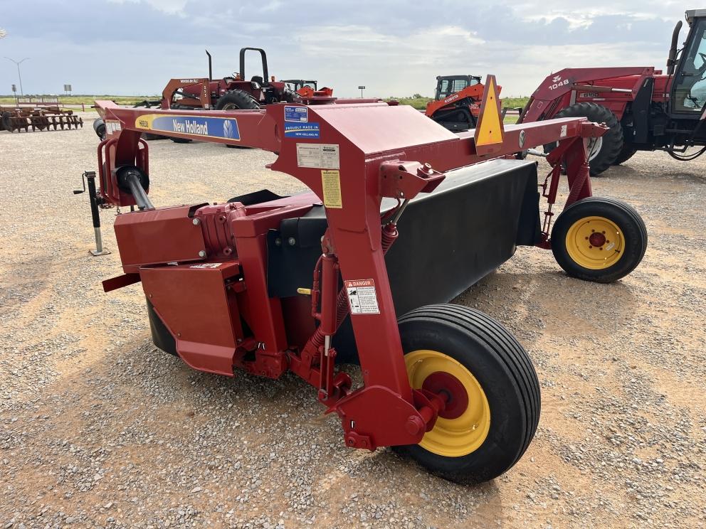 Image for 2015 New Holland H6830