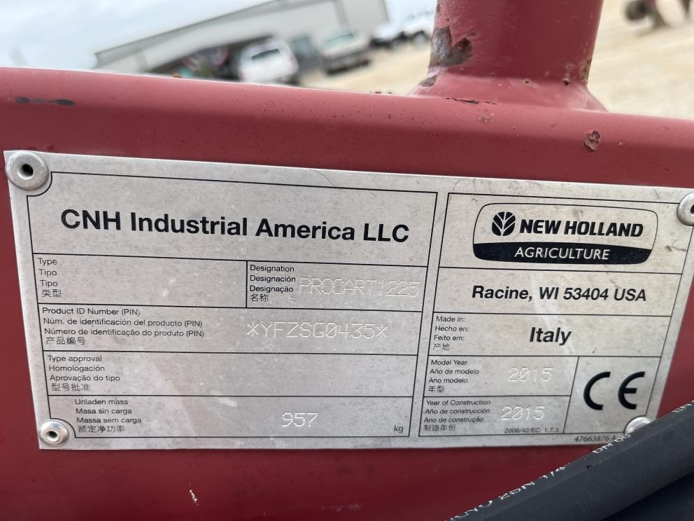 Image for 2015 New Holland PROCART 1225