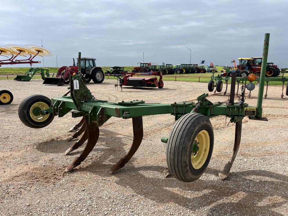Image for 1994 John Deere 915