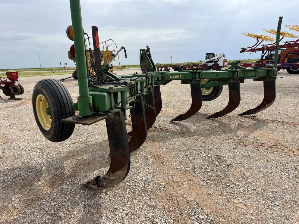 Image for 1994 John Deere 915