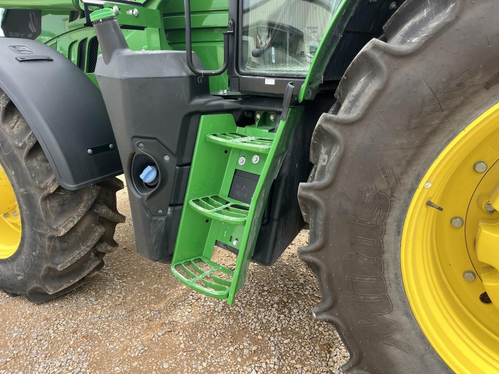 Image for 2023 John Deere 6145m