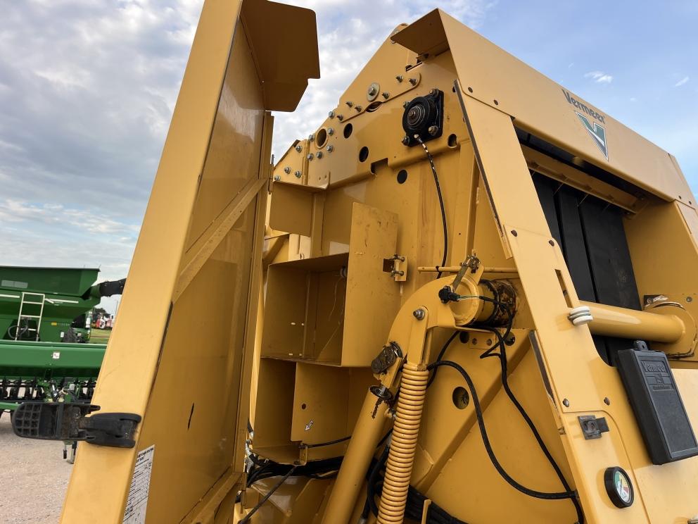 Image for 2013 Vermeer 604SM