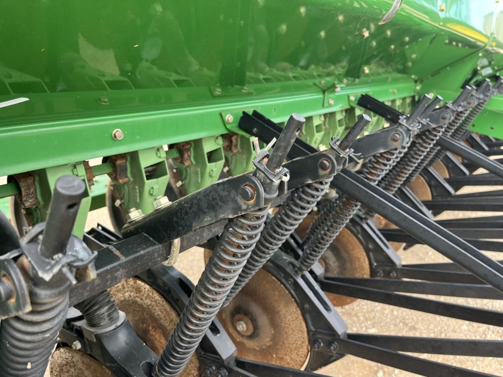 Image for 2010 John Deere BD1113