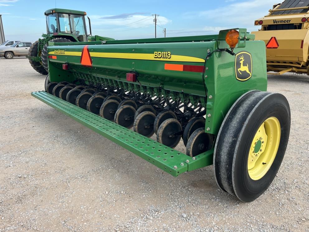 Image for 2010 John Deere BD1113
