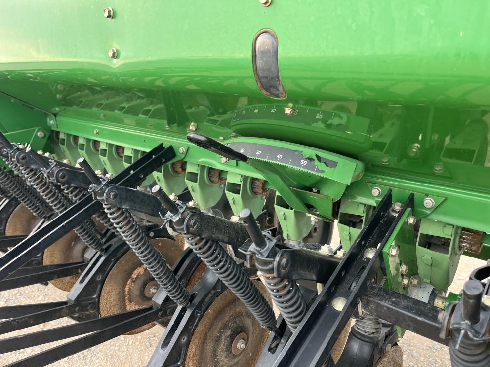 Image for 2010 John Deere BD1113