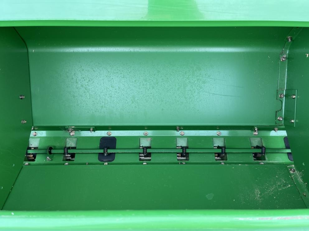 Image for 2010 John Deere BD1113