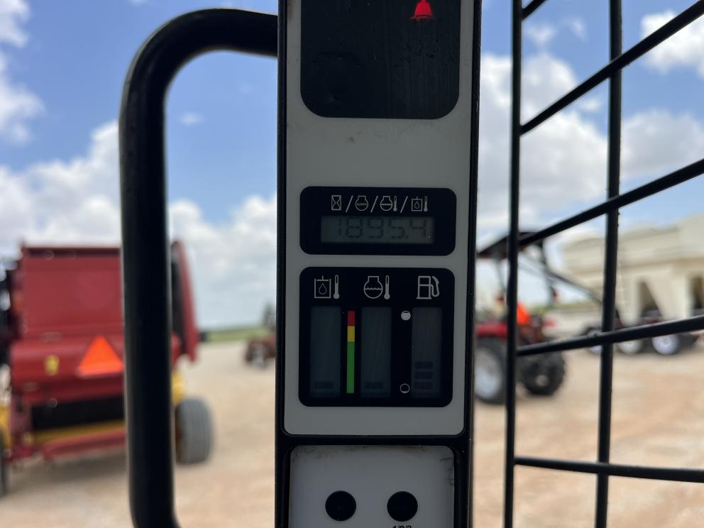 Image for 2015 New Holland L218