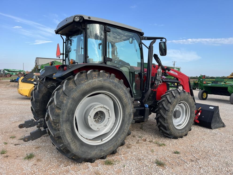 Image for 2019 Massey Ferguson 6713