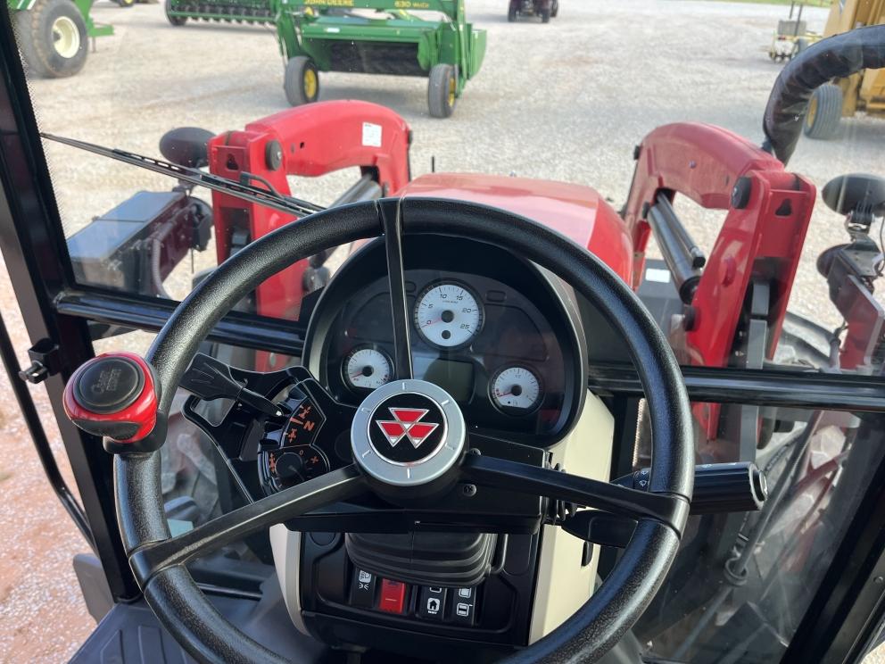 Image for 2019 Massey Ferguson 6713