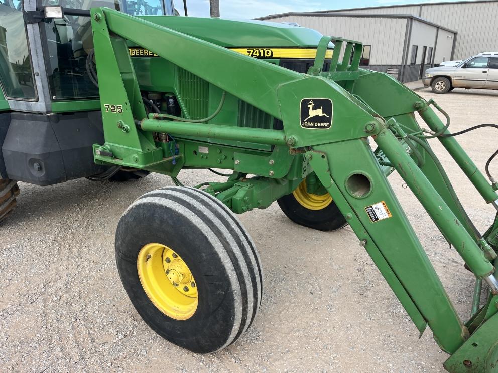 Image for 2001 John Deere 7410