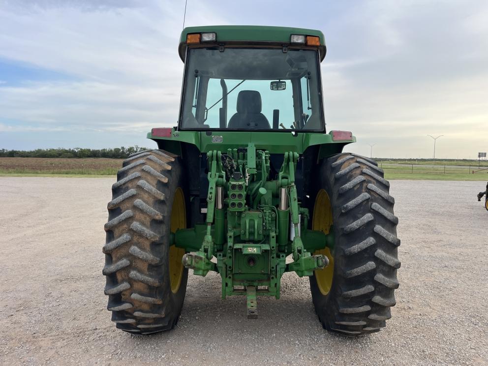 Image for 2001 John Deere 7410