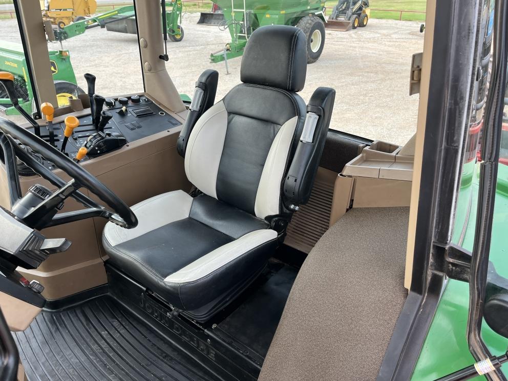 Image for 2001 John Deere 7410